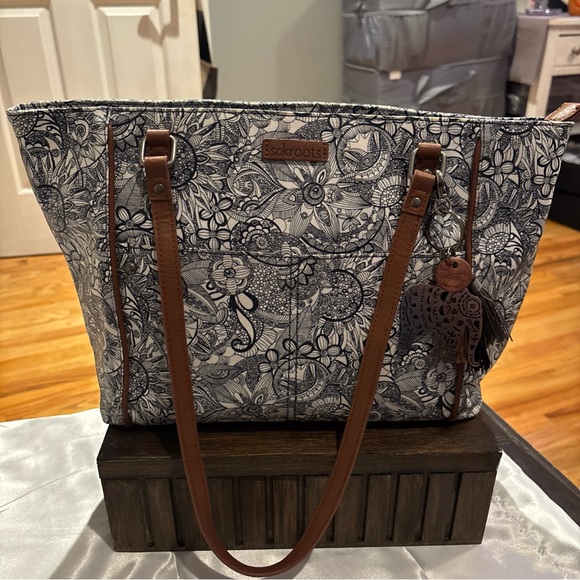 Sakroots Black and White Floral Tote with Brown Straps - Picture 1 of 15